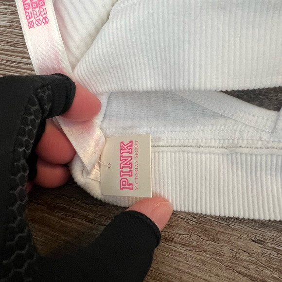 NWT VS Pink Bralette - Picture 4 of 6